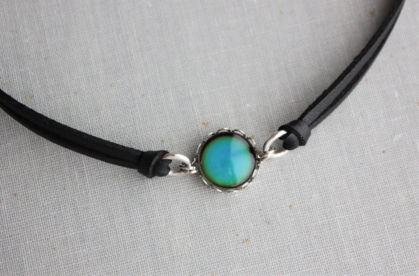 Mood Changing Choker. Color Changing