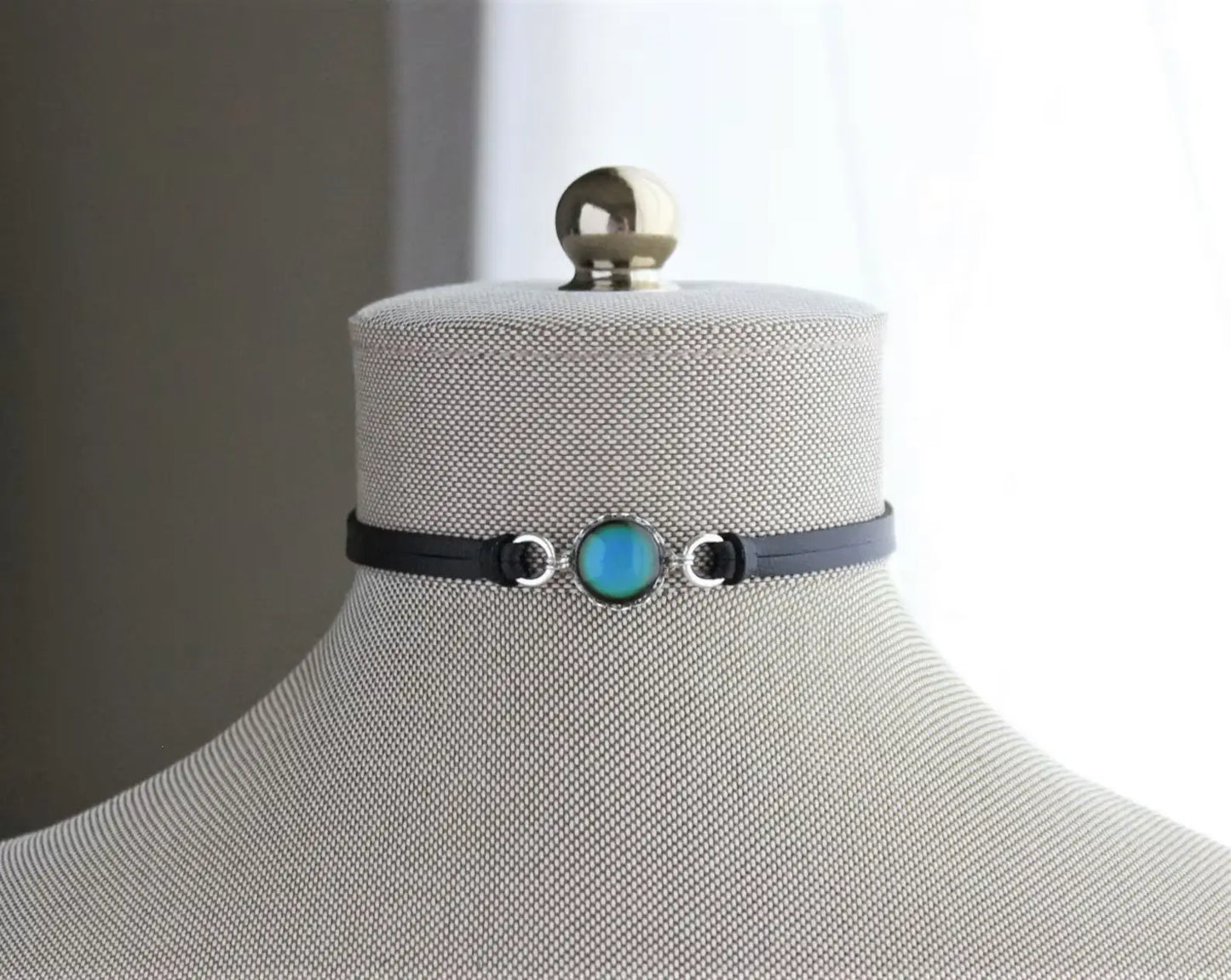 Mood Changing Choker. Color Changing