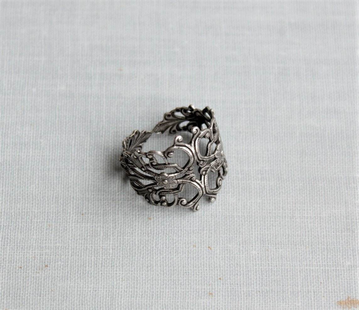 Antique Silver Filigree Statement Ring. Adjustable.