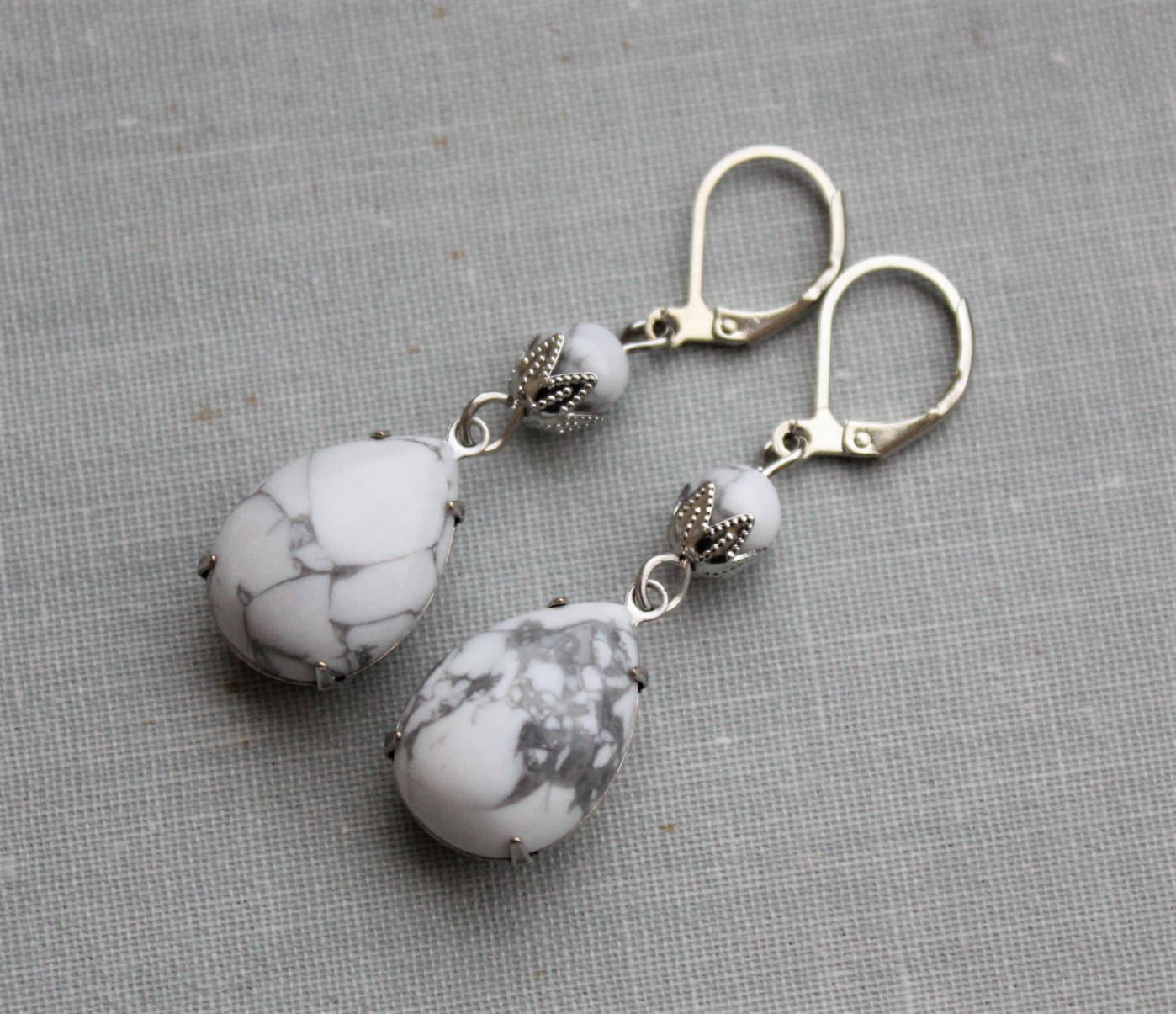 Howlite Earrings. Gemstone Earrings. White Howlite