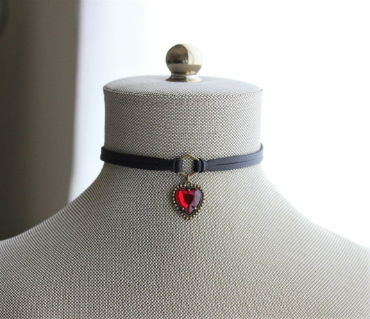 Heart Choker. 14 Leather colors to choose from