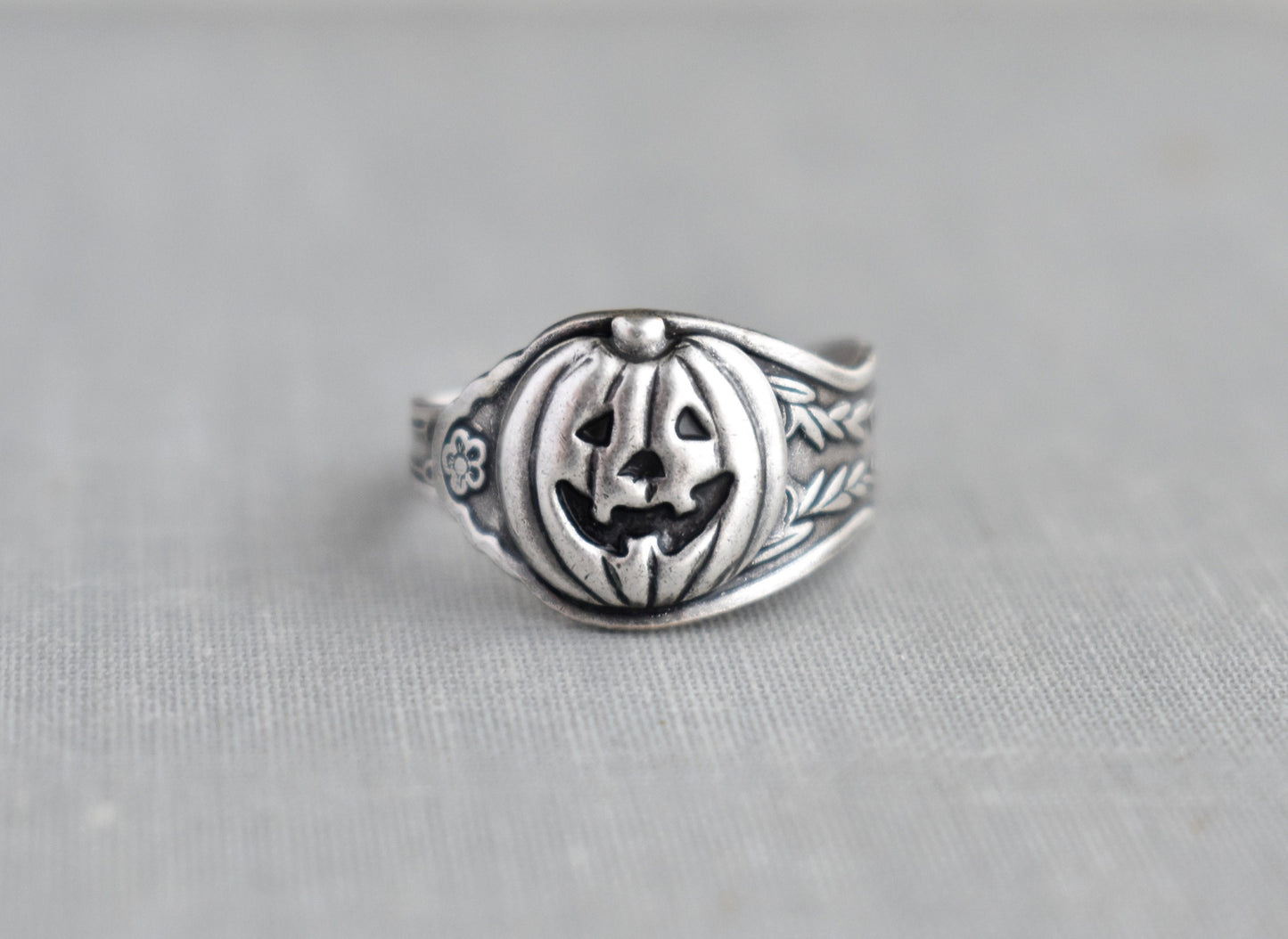 Pumpkin Spoon Ring. Dainty Ring