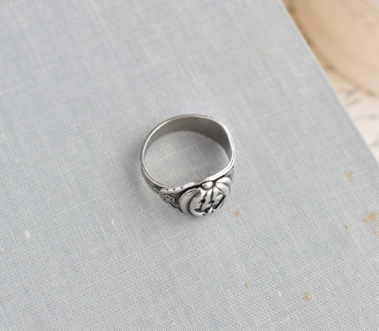 Pumpkin Spoon Ring. Dainty Ring