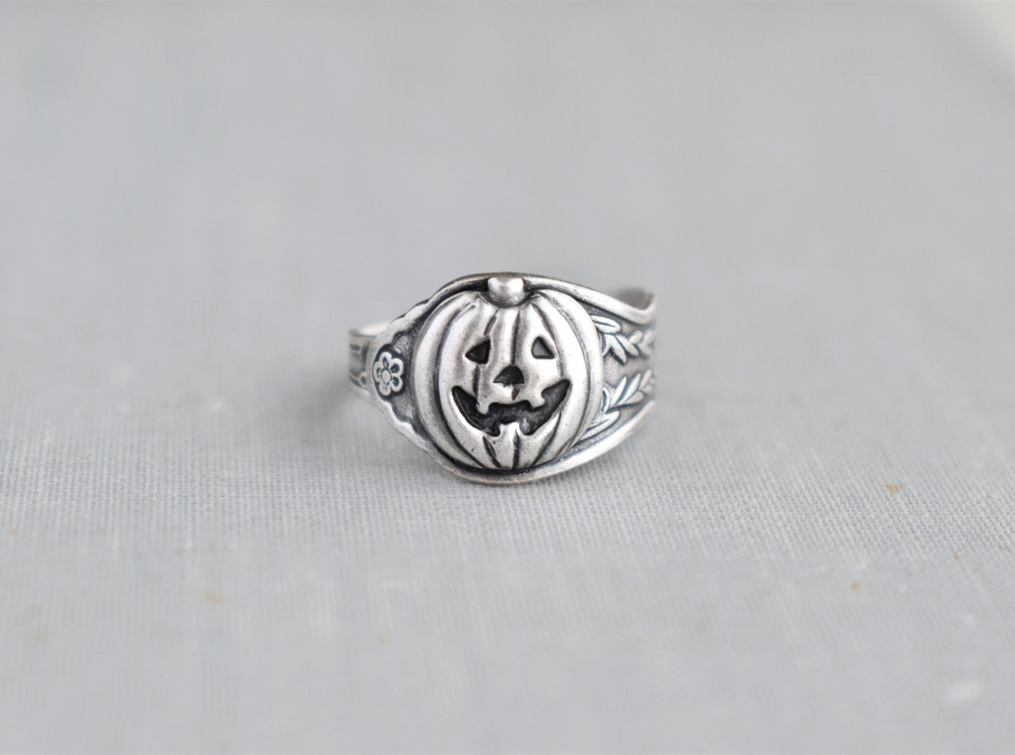 Pumpkin Spoon Ring. Dainty Ring