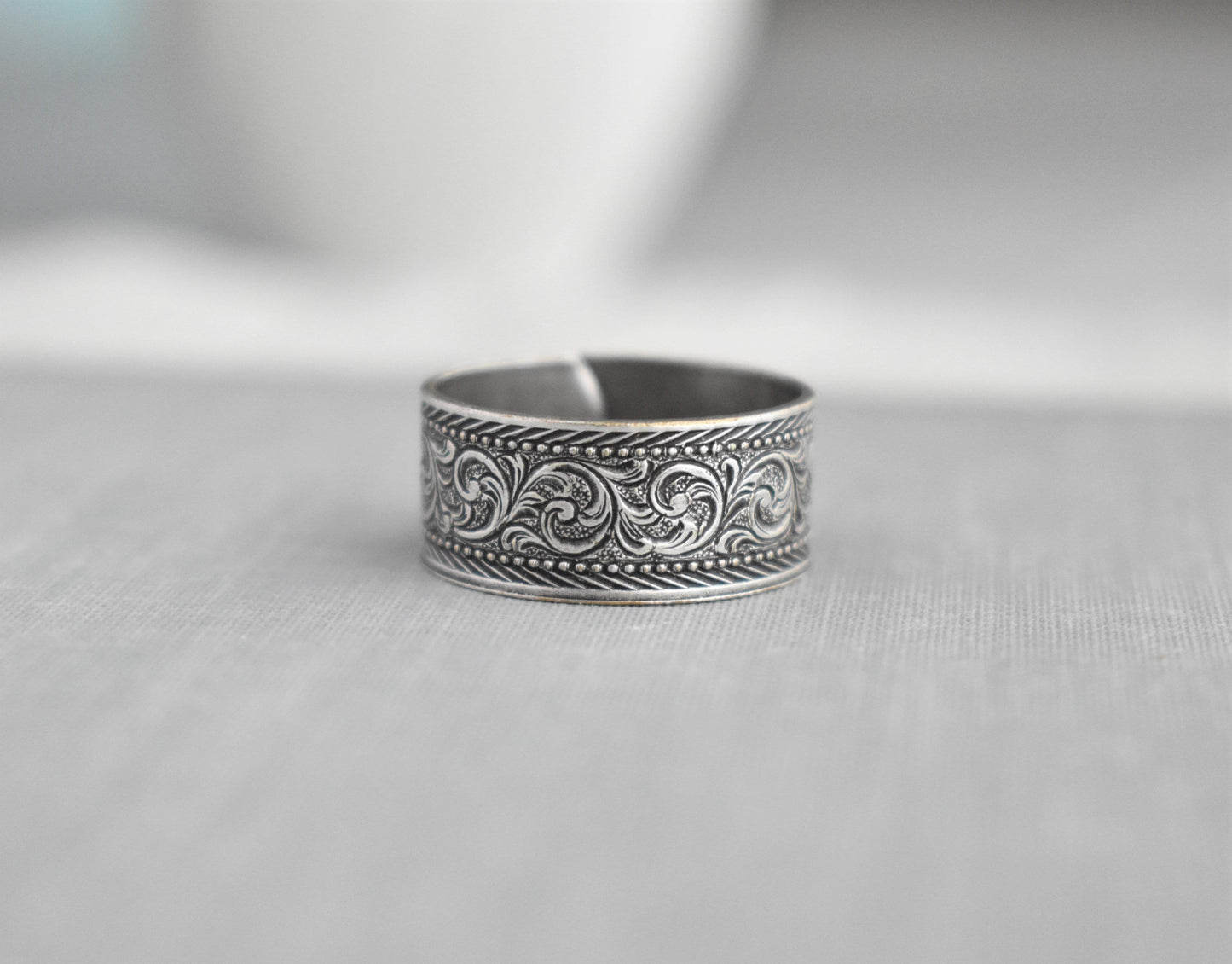 Leafy Scroll Ring