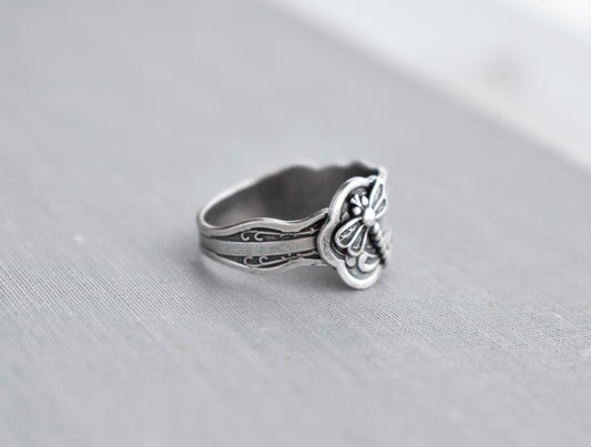 Dragonfly Spoon Ring. Dainty Ring