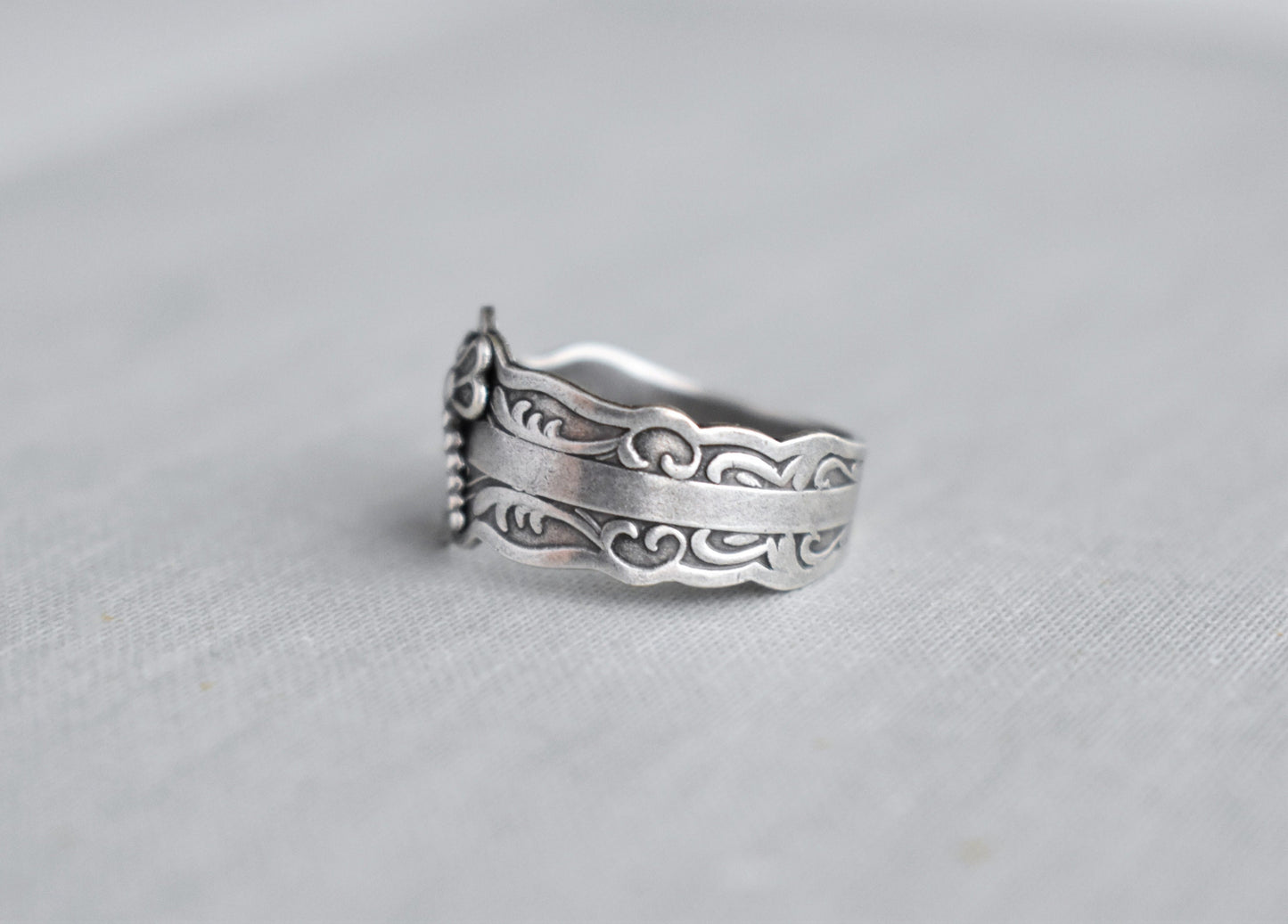 Dragonfly Spoon Ring. Dainty Ring