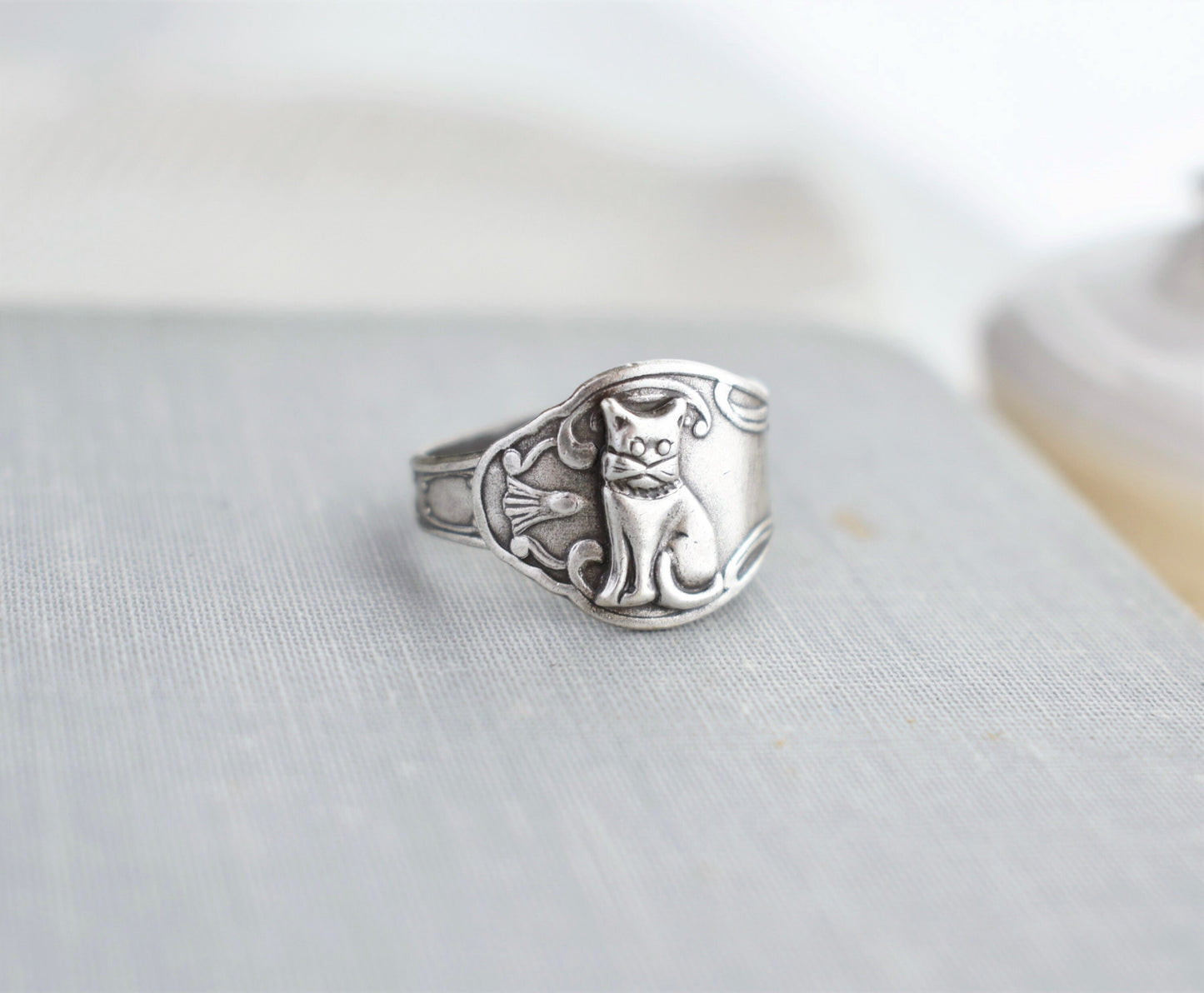 Cat Spoon Ring. Dainty Ring