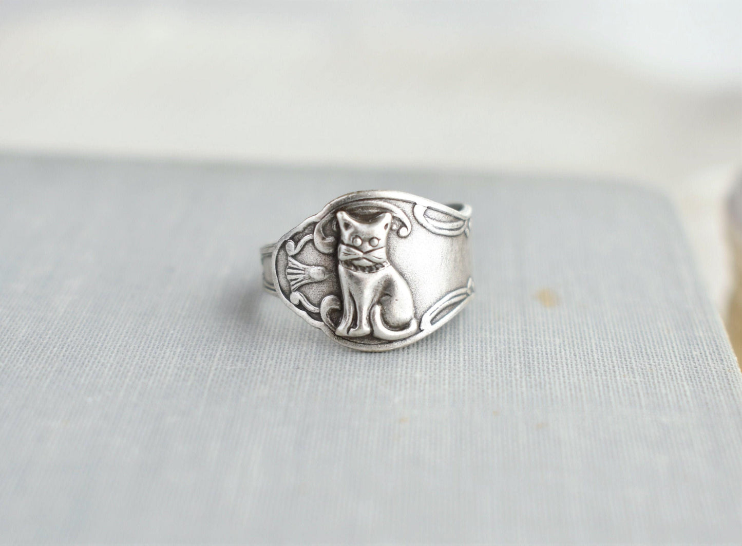 Cat Spoon Ring. Dainty Ring