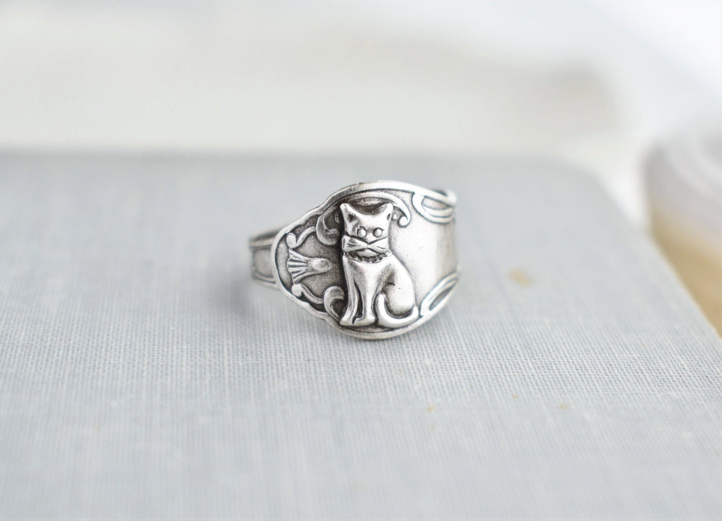 Cat Spoon Ring. Dainty Ring