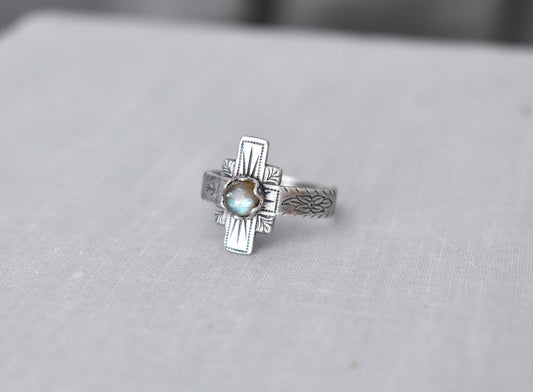 Labradorite Ring. Gemstone Ring